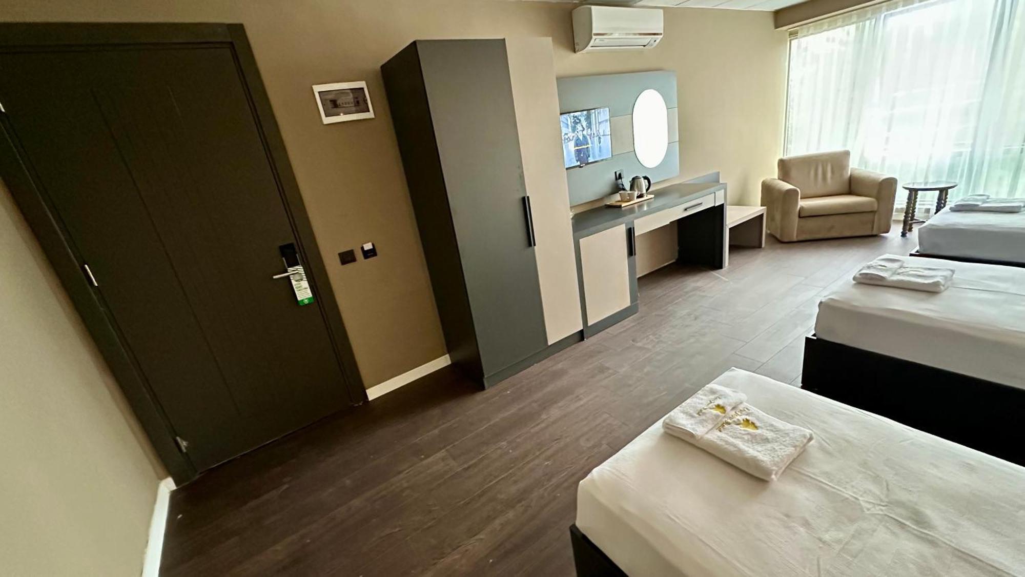 Esse Joven Hotel Antalya Zewnętrze zdjęcie